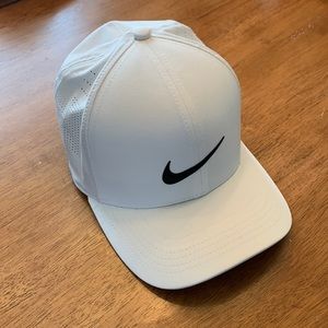 Nike Classic 99 Dry-Fit Golf Hat, White